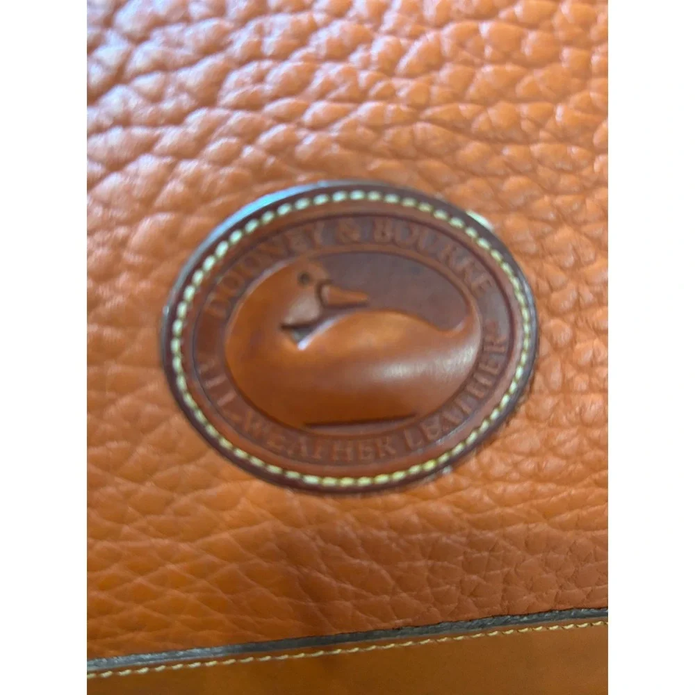 Dooney & Bourke Vintage All Weather Leather Crossbody Bag Tan USA A5147461